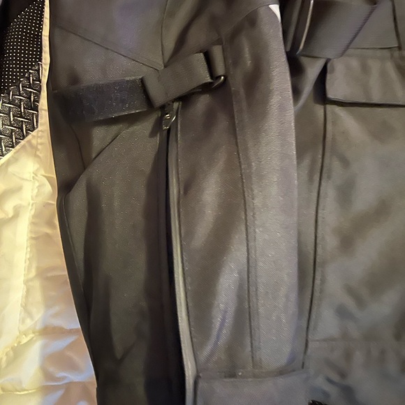 FLY TERRA TREK. Brand new never been worn motorcycle jacket for all climates. - Picture 3 of 10